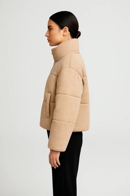 Kurze Damenjacke mit Stehkragen | Klare Linienführung | Bequem und Alltagstauglich