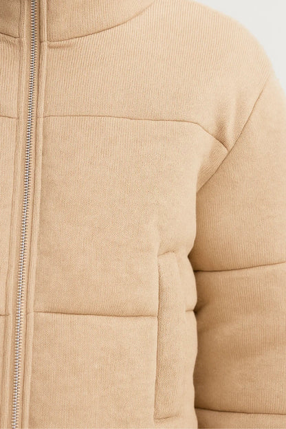 Kurze Damenjacke mit Stehkragen | Klare Linienführung | Bequem und Alltagstauglich