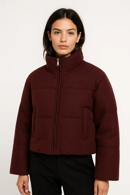 Kurze Damenjacke mit Stehkragen | Klare Linienführung | Bequem und Alltagstauglich