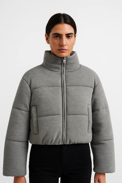 Kurze Damenjacke mit Stehkragen | Klare Linienführung | Bequem und Alltagstauglich