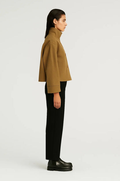 Kurzjacke mit Stehkragen | Klare Linien | Eleganter Minimalismus