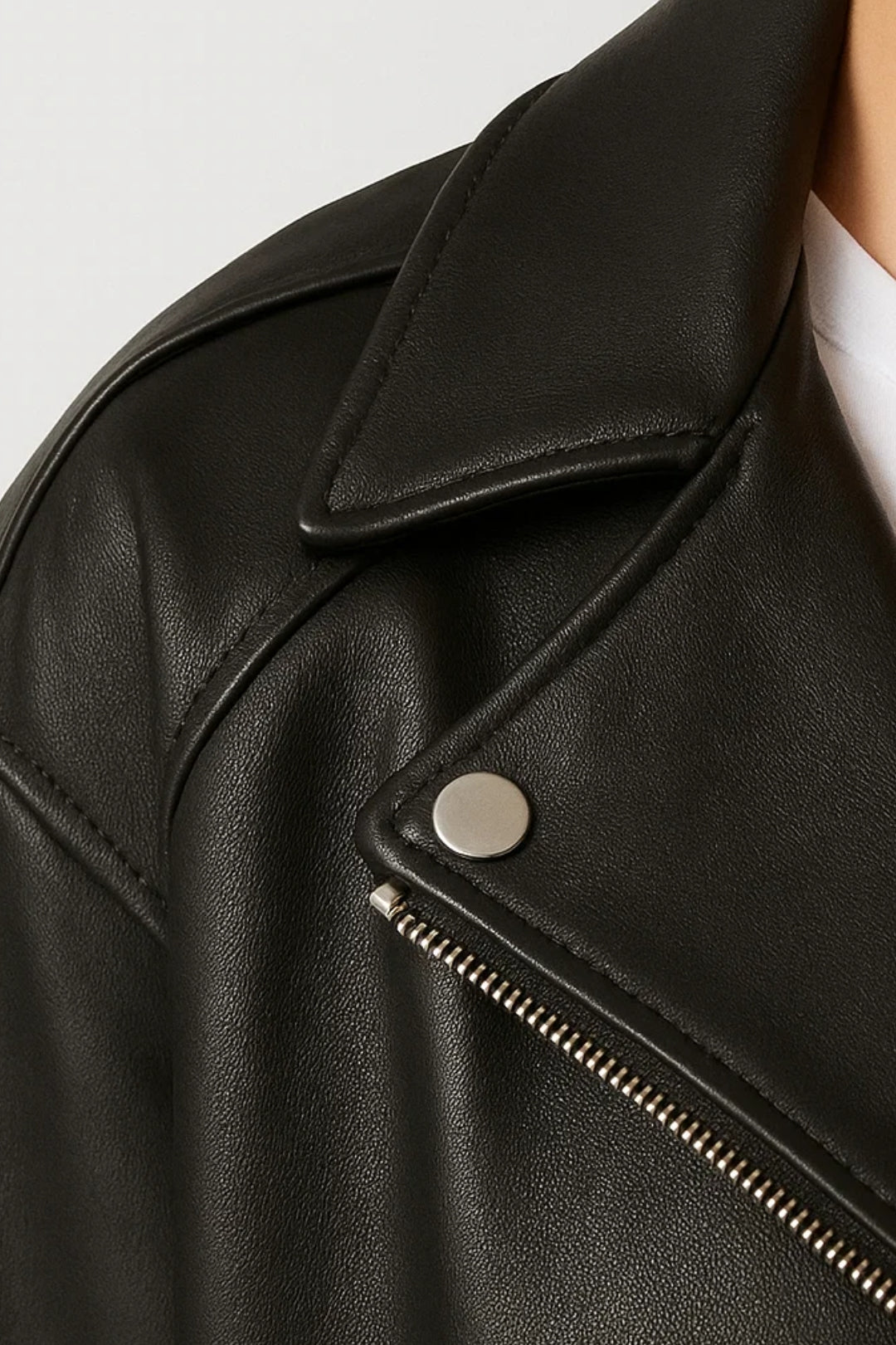 Kurze Jacke | Moderner Schnitt mit Reissverschluss | Markante Eleganz