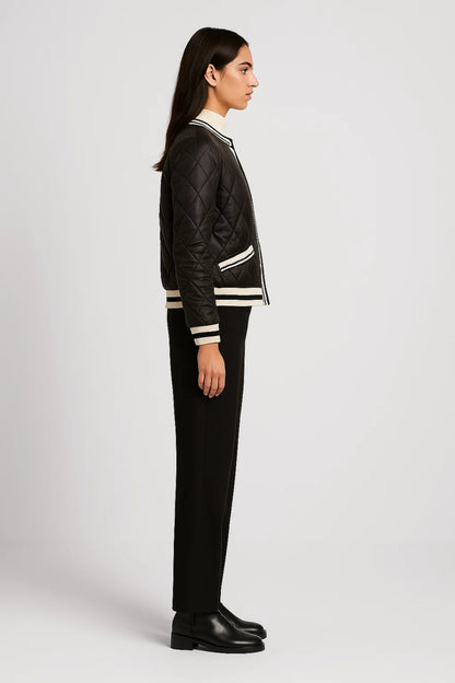 Gestepptes Damenjäckli mit Kontrastbesatz | Kurzer Schnitt mit Knopfleiste | Elegant und Alltagstauglich