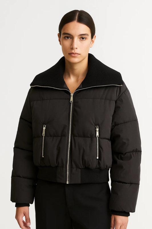 Kurze Damen Steppjacke mit Reissverschluss | Breiter Kragen und Ziertaschen | Warm und Modern