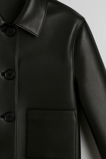 Kurze Damenjacke | Minimalistischer Schnitt mit Knopfleiste | Zeitlose Eleganz