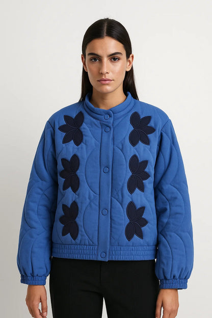 Steppjacke mit Blumenmuster | Rundhalsausschnitt | Verspielter Stil