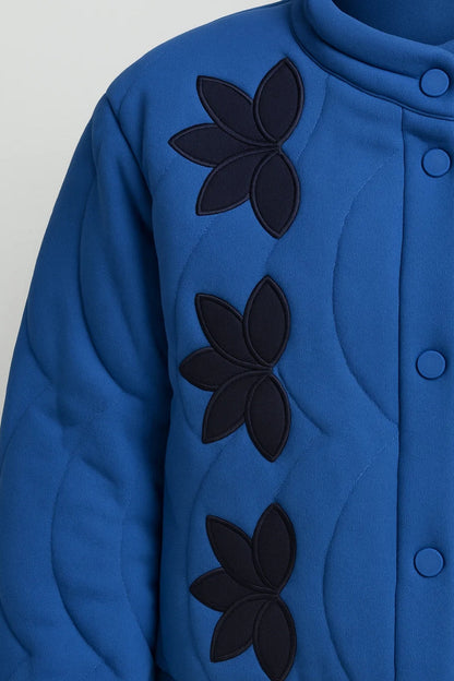 Steppjacke mit Blumenmuster | Rundhalsausschnitt | Verspielter Stil