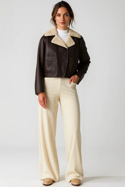 Kurze Jacke | Klassischer Schnitt mit Kragen | Zeitlose Eleganz