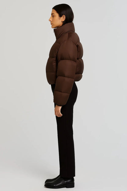 Kurze Damen Steppjacke mit Stehkragen | Minimalistisches Design | Wärmend und Vielseitig