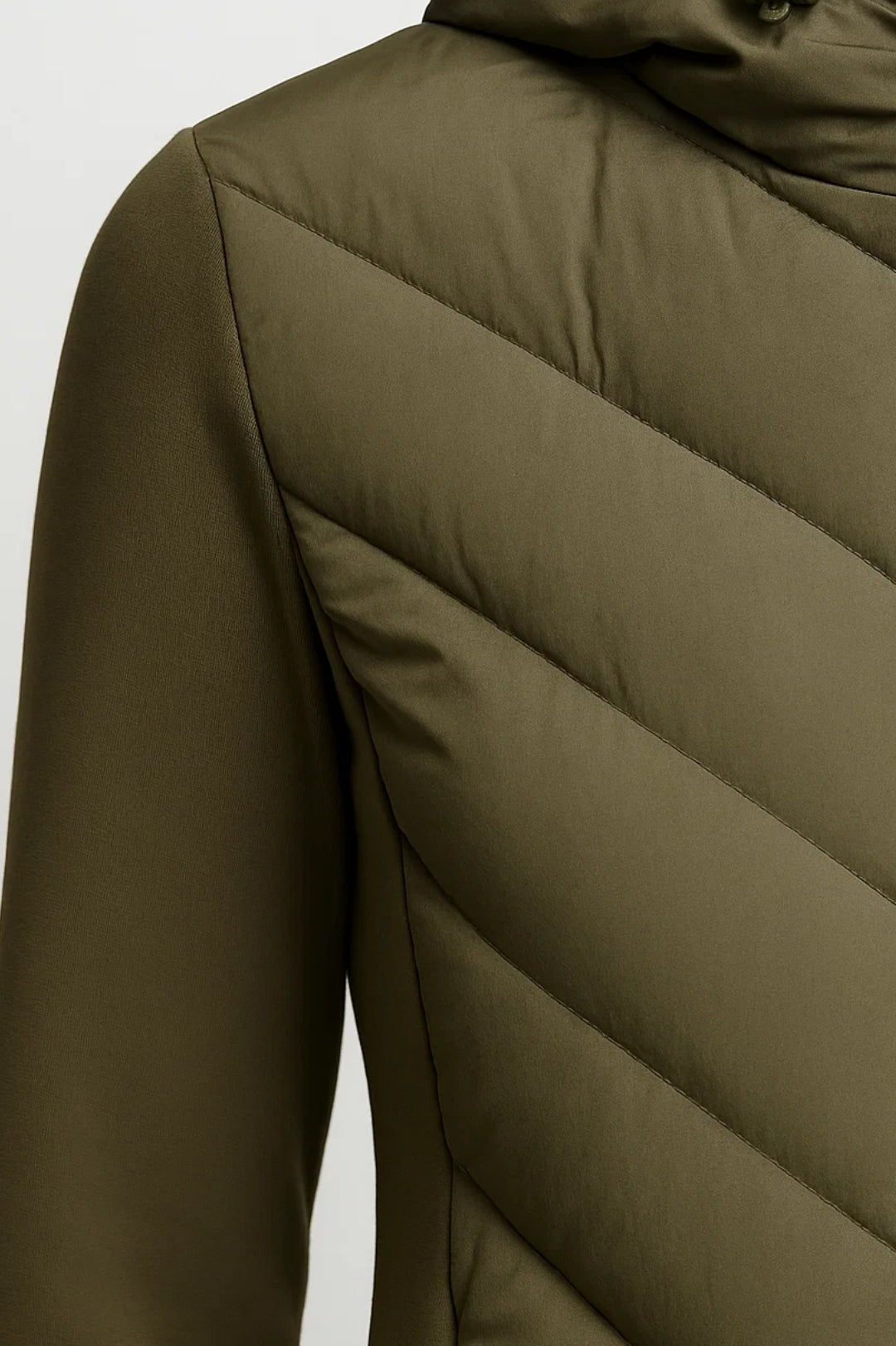 Damen Leichtsteppjacke mit Kapuze | Taillierter Schnitt | Sportlich und Funktional