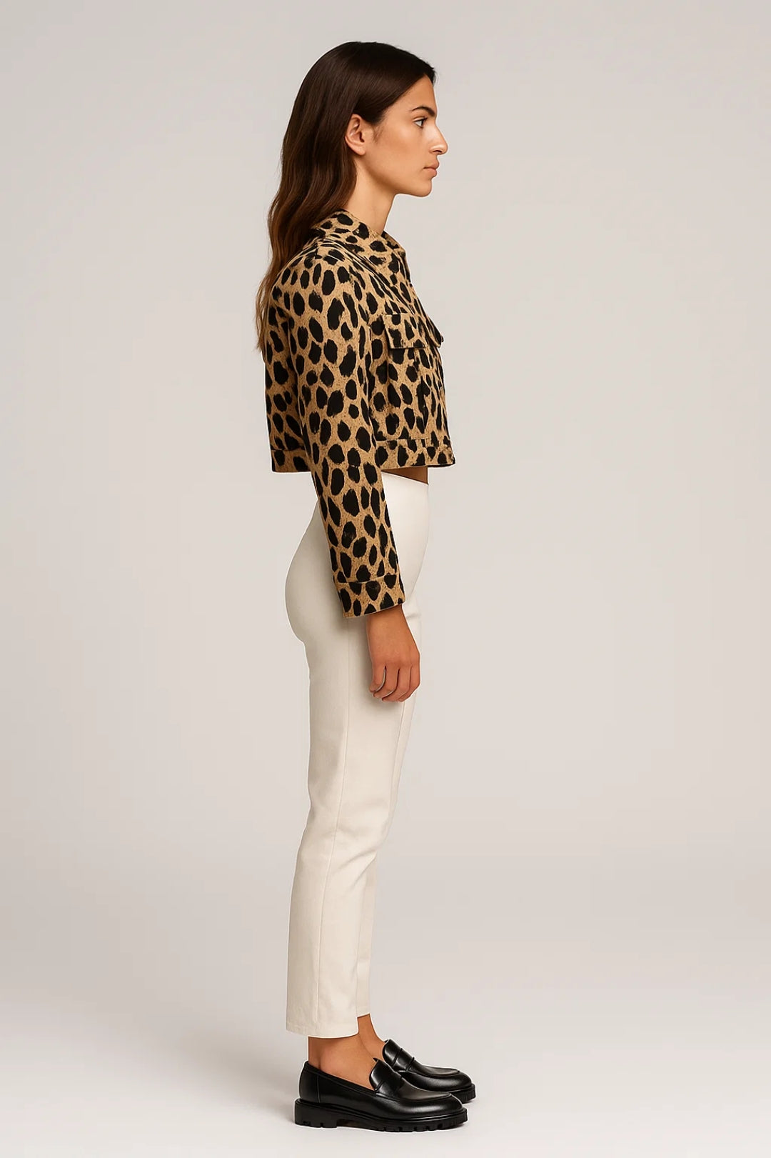 Kurze Damenjacke mit Animalmuster | Gerade Passform mit Reissverschluss | Ausdrucksstark und Modern