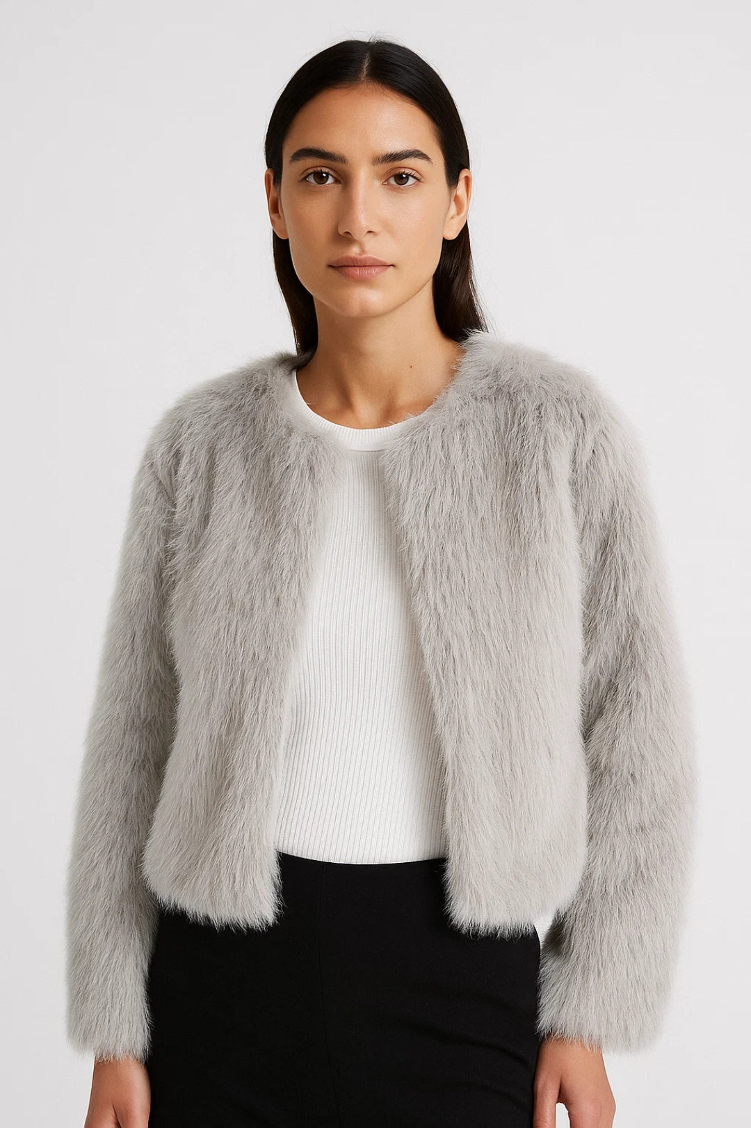 Kurze Damenjacke mit Felloptik | Offenes Design ohne Kragen | Elegant und Kuschelig