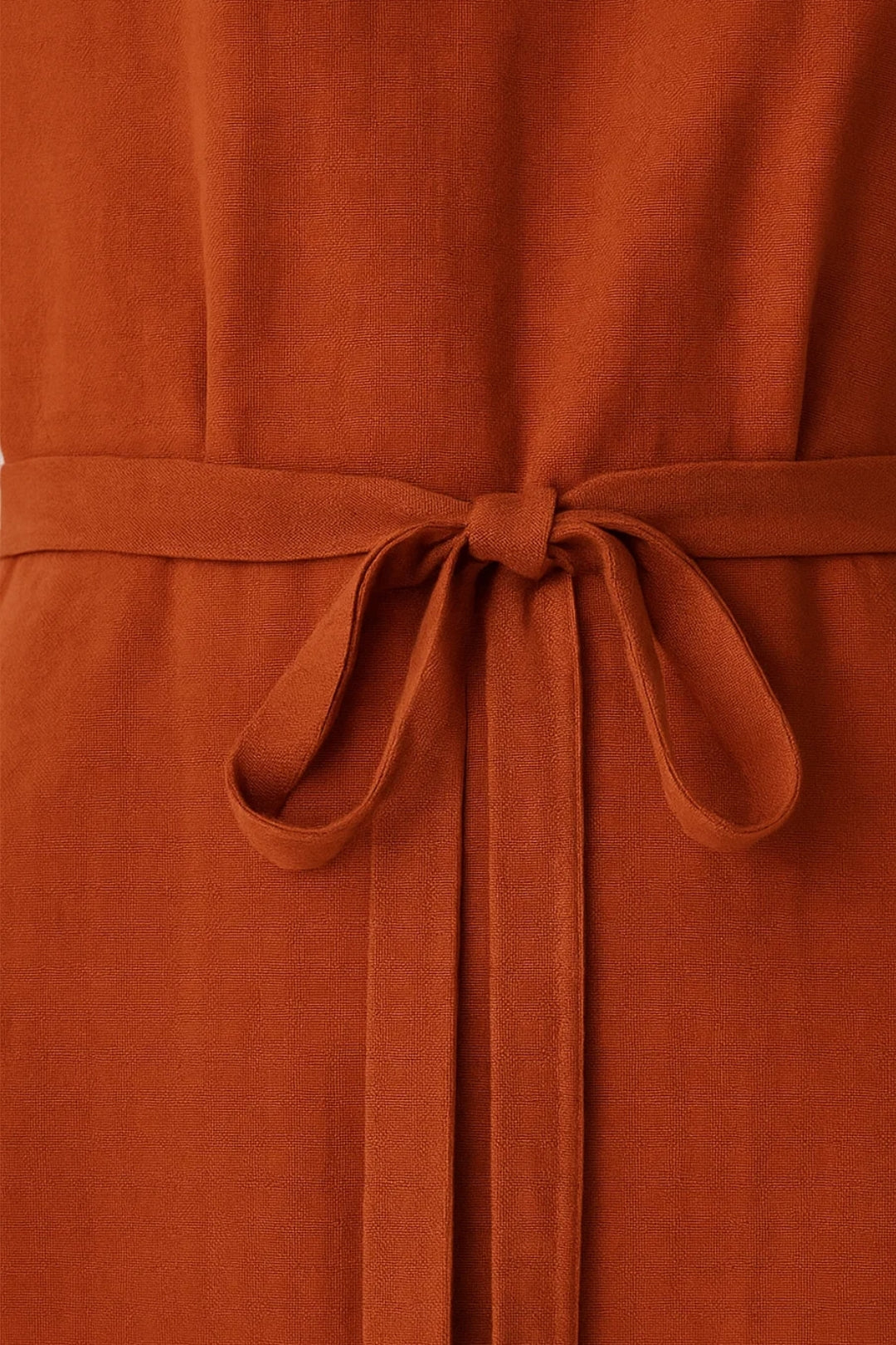 Ärmelloses Kleid | Midi mit Bindegürtel | Zeitlose Schlichtheit