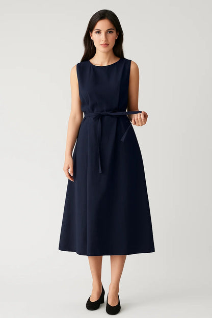 Ärmelloses Kleid | Midi mit Bindegürtel | Zeitlose Schlichtheit