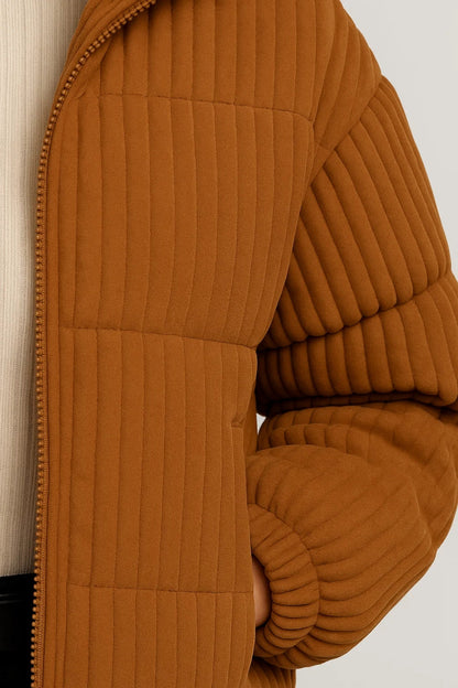 Kurze Jacke | Wattiertes Rippdesign mit Stehkragen | Warmer Komfort