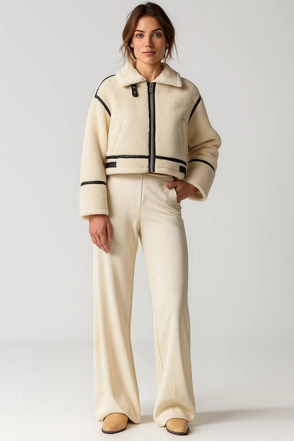 Kurzjacke | Creme mit Kontrastdetails | Warm und Stylisch
